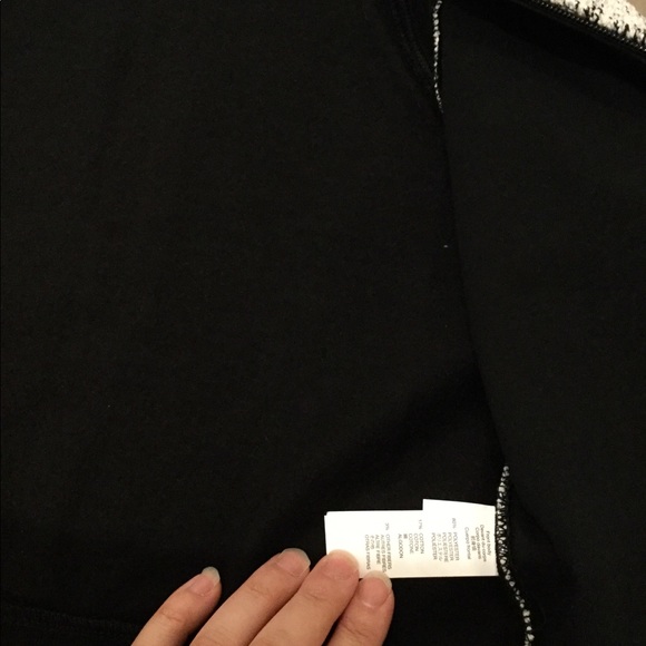 Sweater with a zipper - Picture 3 of 4